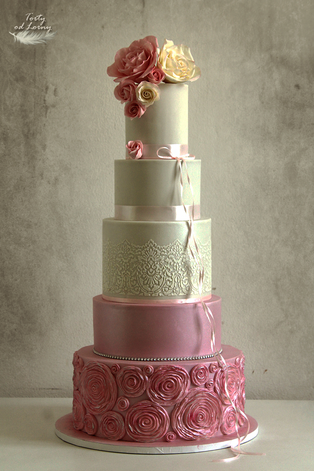 Svadobná torta 4 poschodová v ružovom